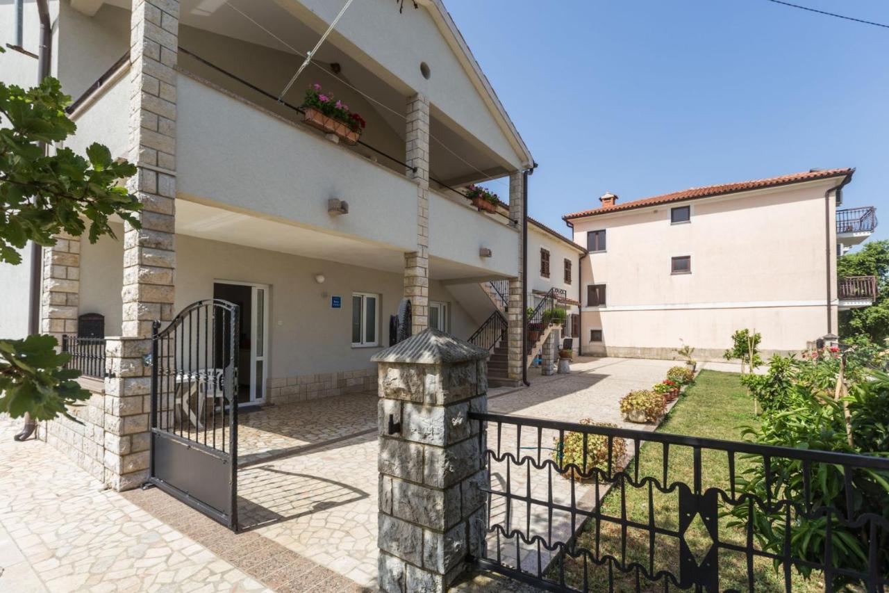 Lovely House Lindi In Poreč Extérieur photo